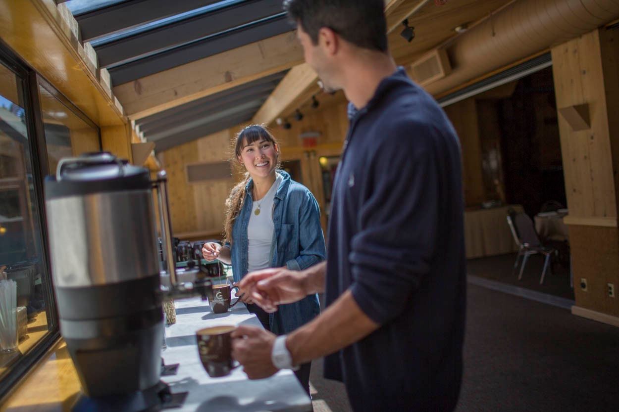 Guests enjoying coffee in Granlibakken’s Solarium